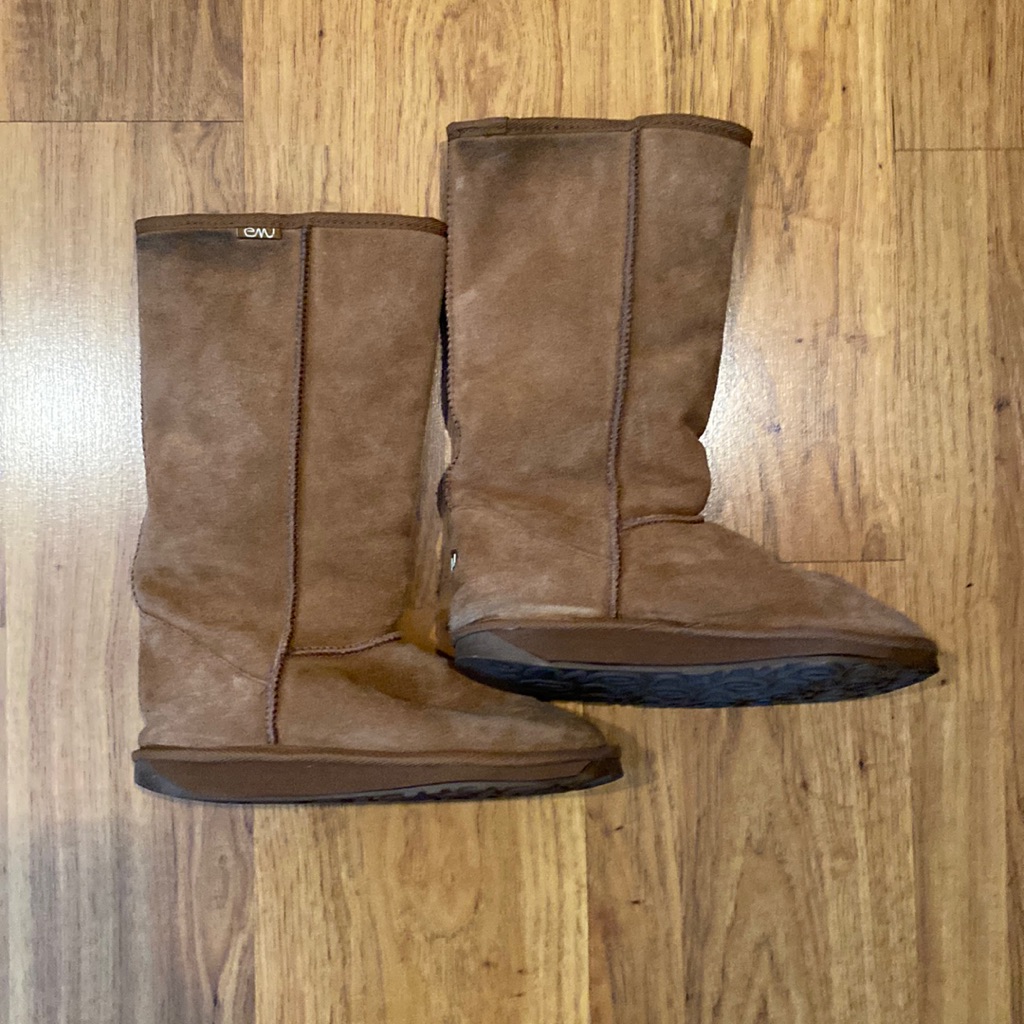 Emu Sheepskin Bront Hi Boot In Tan